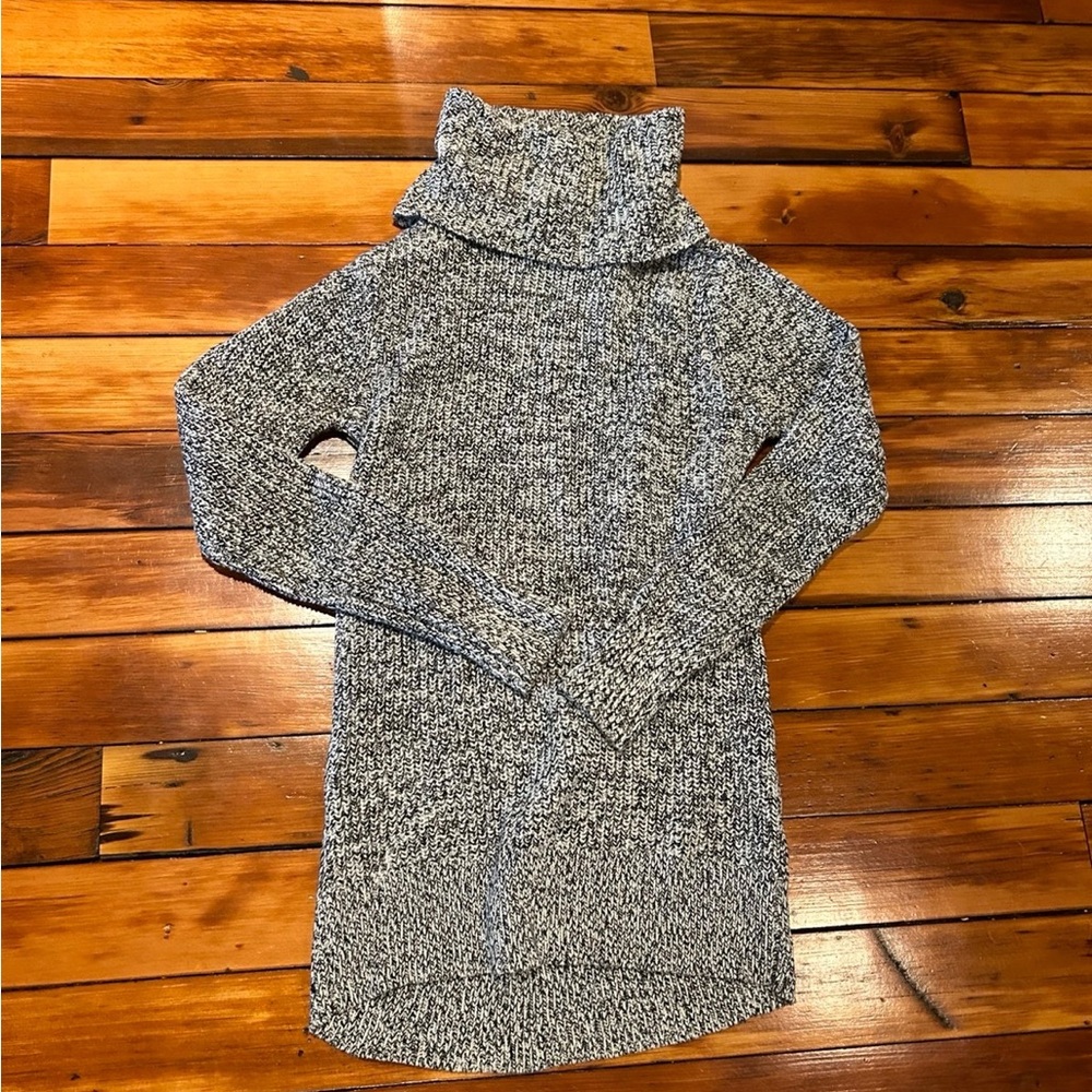 Abercrombie & Fitch Women's Black and White Cowl Neck Sweater